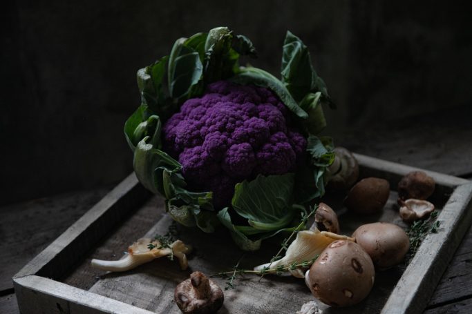 dark-photography-vegetables-the-delicious-connection